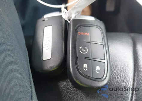 2019 Jeep Cherokee Altitude 4X4 из США, поврежденный, VIN 1C4PJMLB1KD415078